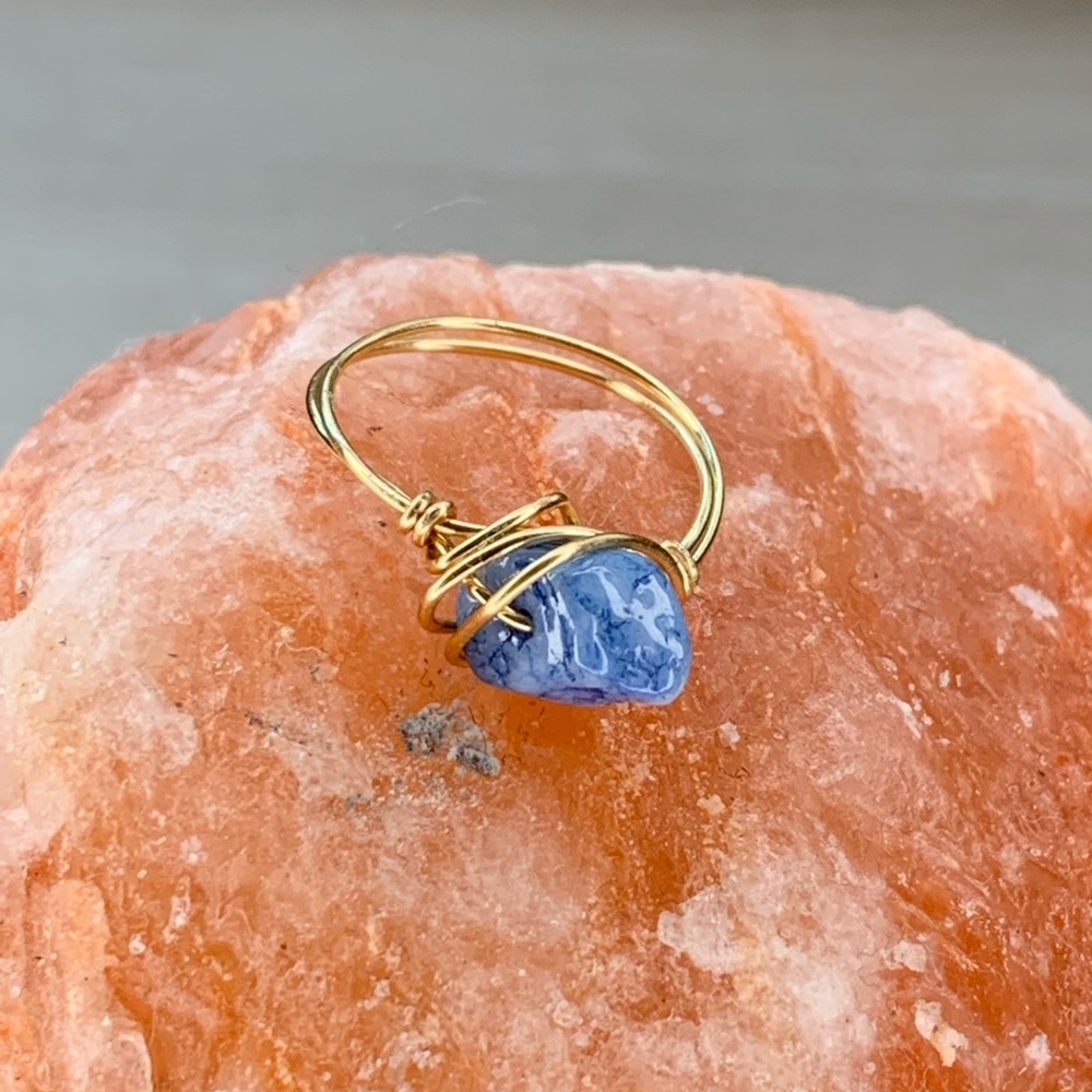 Tumbled crystal ring